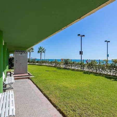 شقة Ensuite Mediterranean Sea Front فوينخيرولا