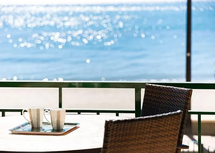 Apartment Ensuite Mediterranean Sea Front *