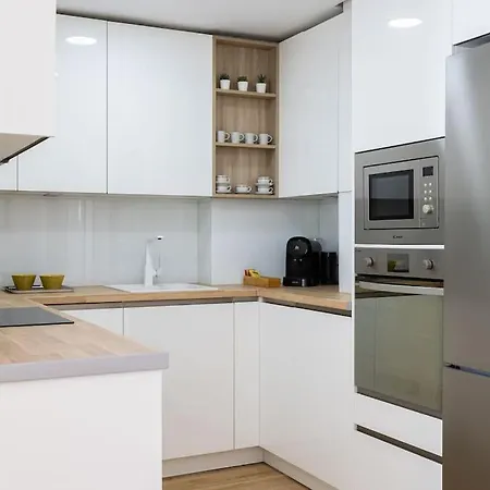 Ensuite Mediterranean Sea Front * פואנגירולה