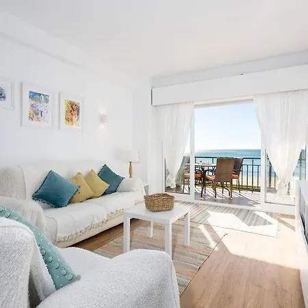 Ensuite Mediterranean Sea Front דירה